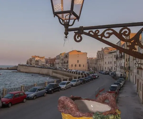 Blue Levante Vista Mare Con Terrazza Апартаменты *